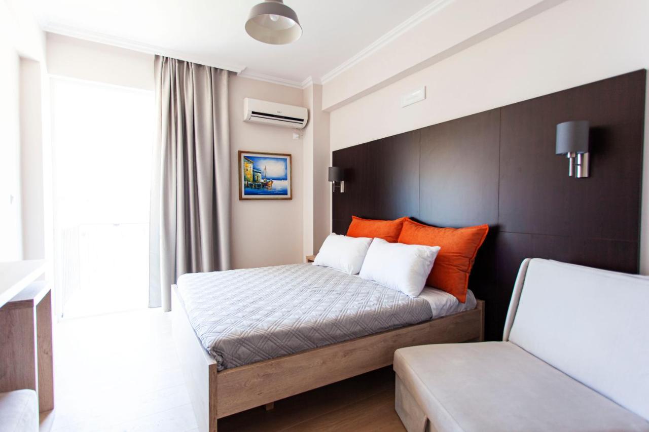 George Hotel Rooms&Suites Himarë Extérieur photo