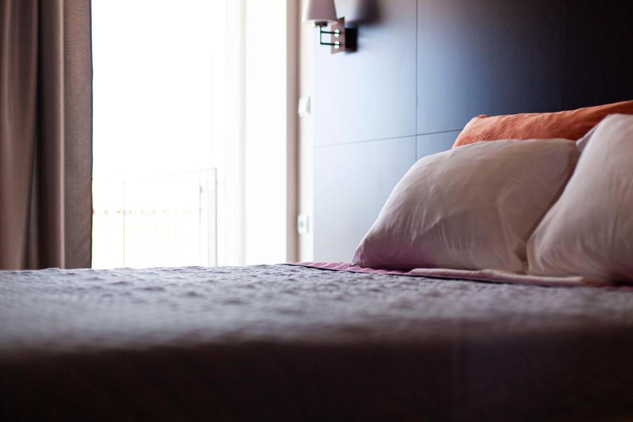 George Hotel Rooms&Suites Himarë Extérieur photo