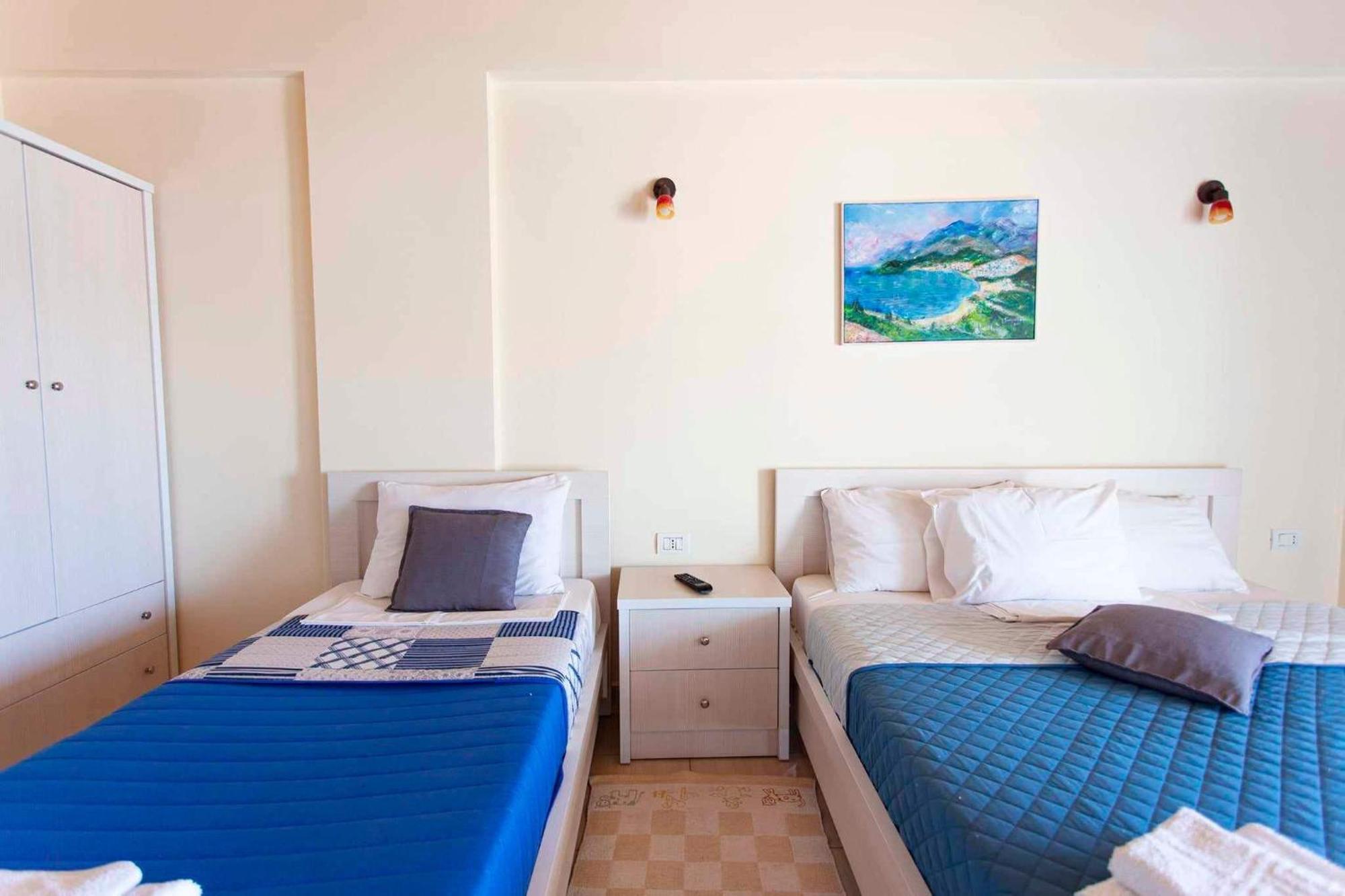 George Hotel Rooms&Suites Himarë Extérieur photo