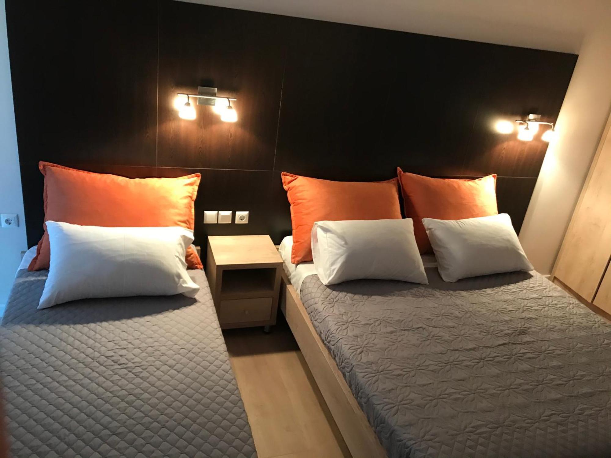 George Hotel Rooms&Suites Himarë Extérieur photo