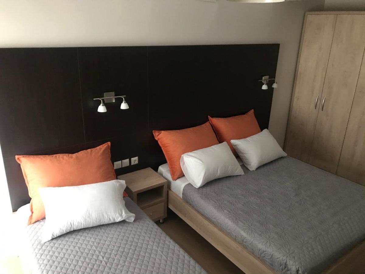 George Hotel Rooms&Suites Himarë Extérieur photo
