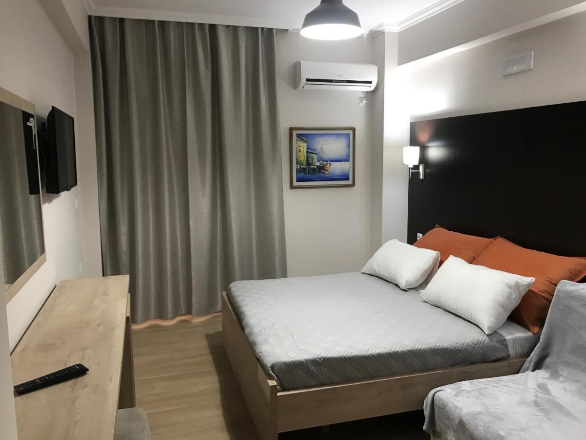 George Hotel Rooms&Suites Himarë Extérieur photo